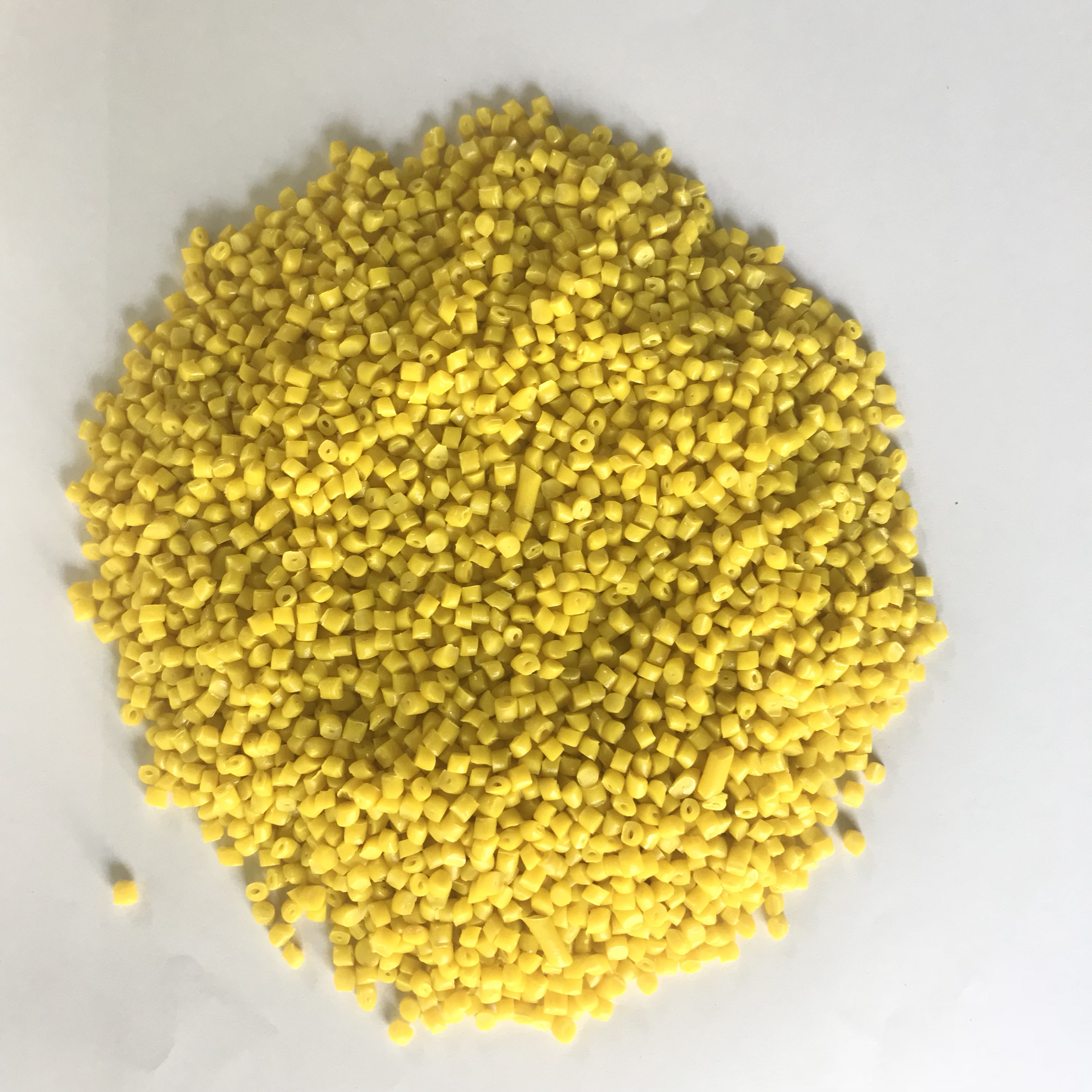 hat-nhua-tai-sinh-hdpe-vang-01-8786 hat-nhua-tai-sinh-hdpe-vang-01-8786